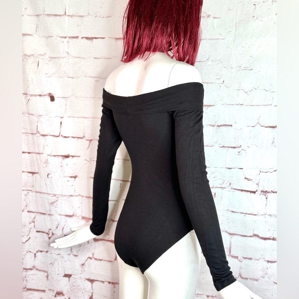 MATERIAL GIRL Bodysuit Black Off Shoulder Portrait Neckline Ribbed Stretch M NWT - Picture 4 of 12